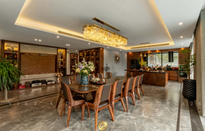 Bàn ăn gỗ óc chó giá rẻ, 5 mẫu bàn ăn phổ biến [Mới nhất 2025]